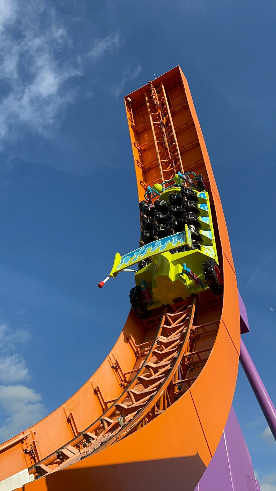 🚀 LSM-Launchsysteme bei Achterbahnen – Die Kraft der Magneten
